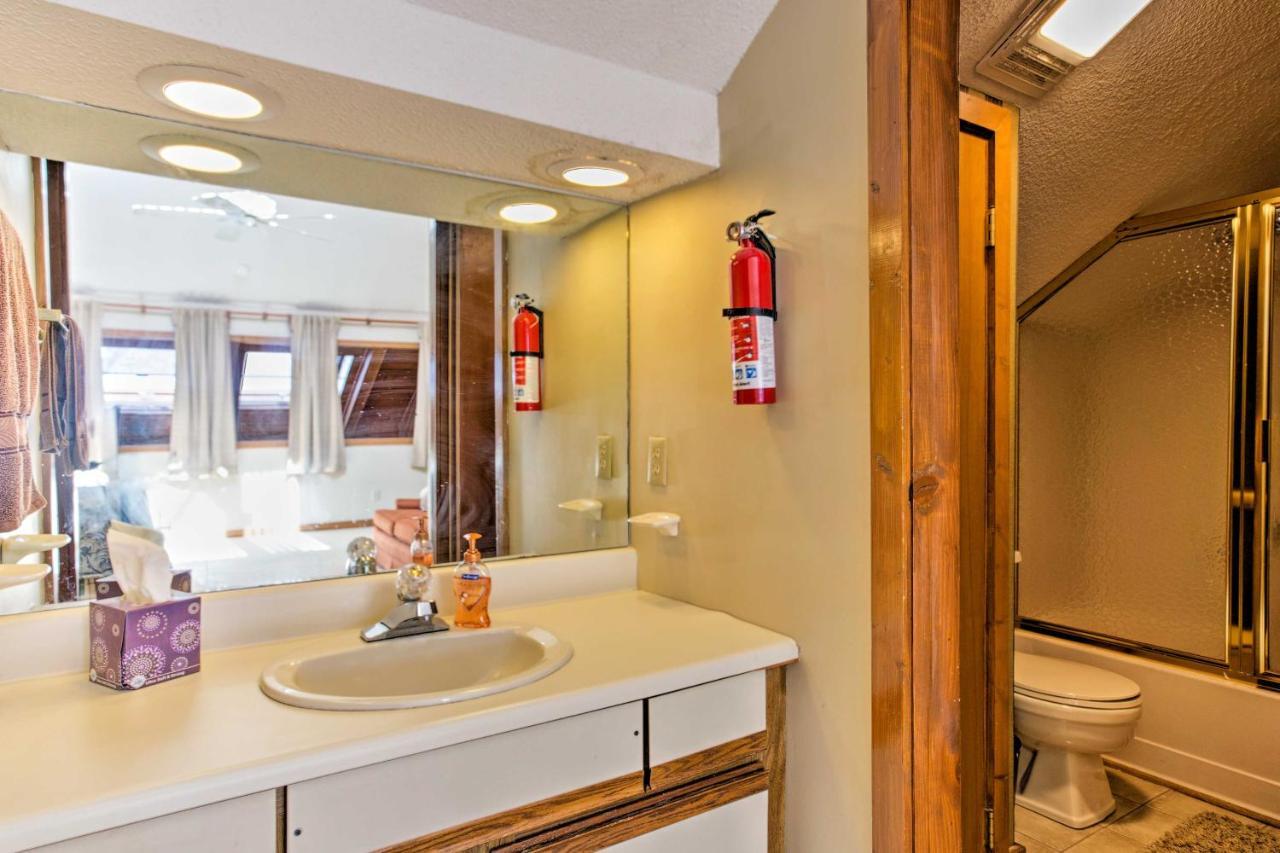 Pet-Friendly Beech Mountain Condo Steps To Slopes エクステリア 写真